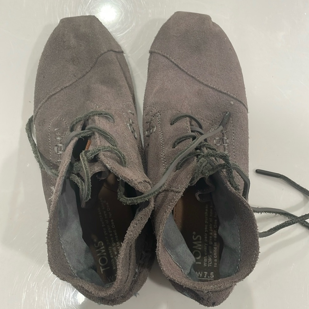 Toms Moccasins booties